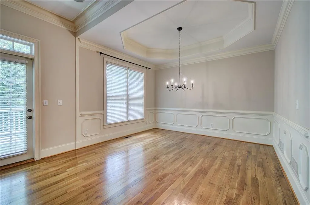 Atlanta, Georgia 30342, 4 Bedrooms Bedrooms, ,3 BathroomsBathrooms,Residential,Sold,7582560