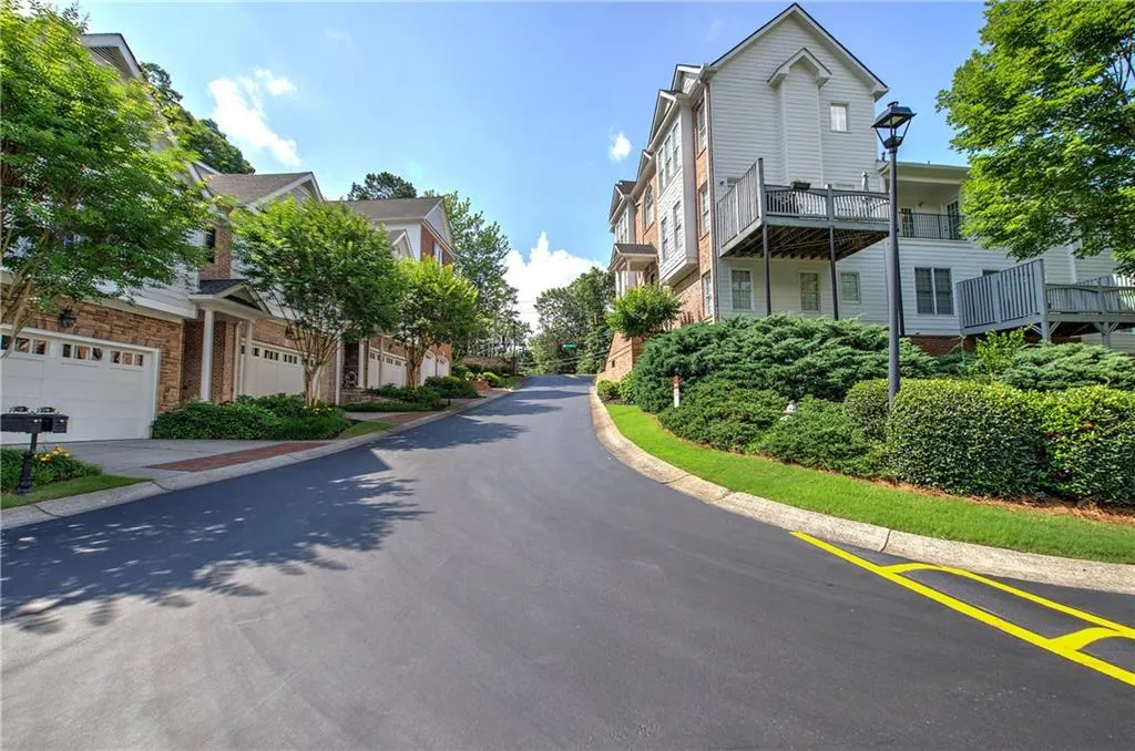 Atlanta, Georgia 30342, 4 Bedrooms Bedrooms, ,3 BathroomsBathrooms,Residential,Sold,7582560