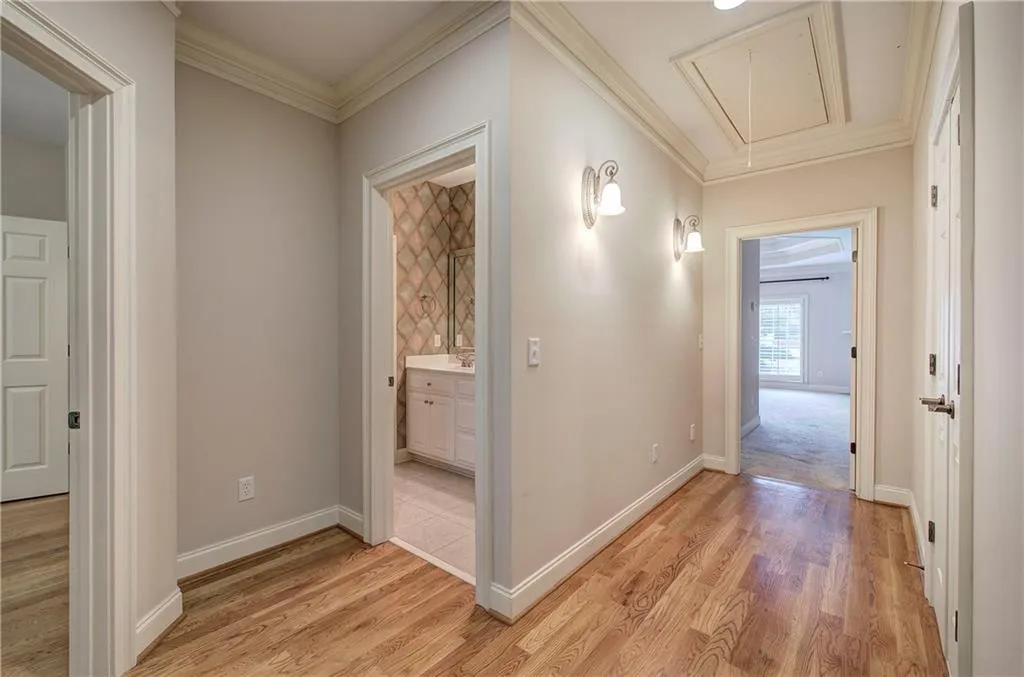 Atlanta, Georgia 30342, 4 Bedrooms Bedrooms, ,3 BathroomsBathrooms,Residential,Sold,7582560