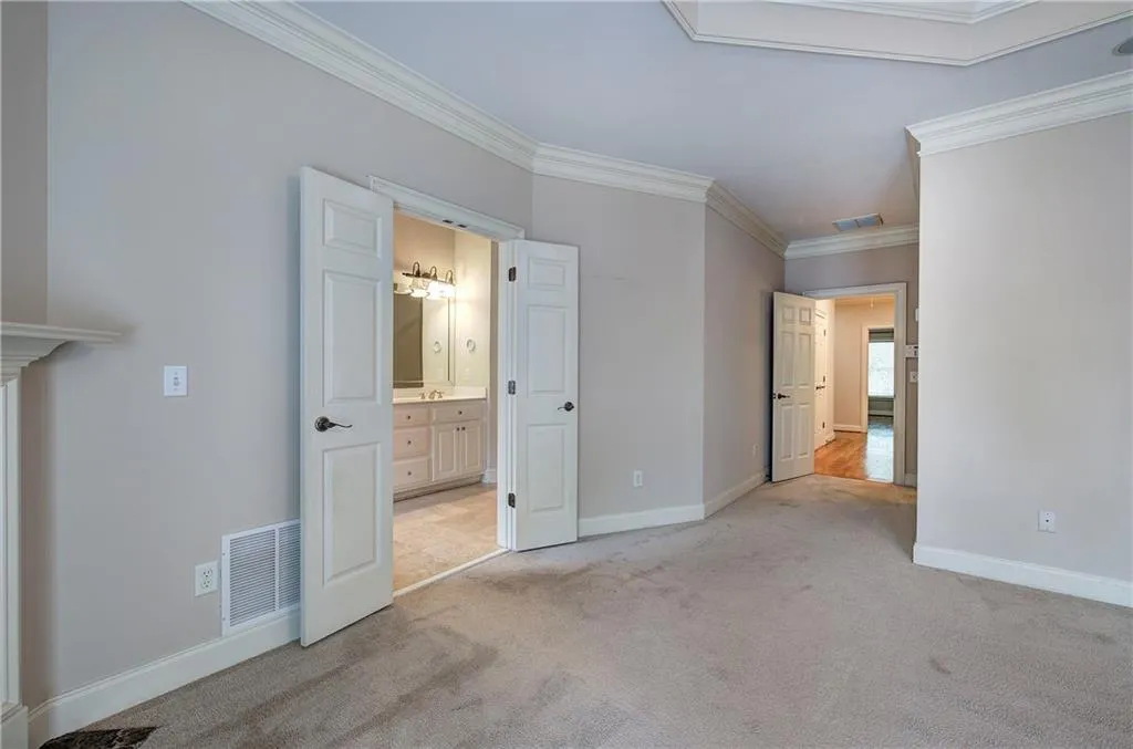 Atlanta, Georgia 30342, 4 Bedrooms Bedrooms, ,3 BathroomsBathrooms,Residential,Sold,7582560