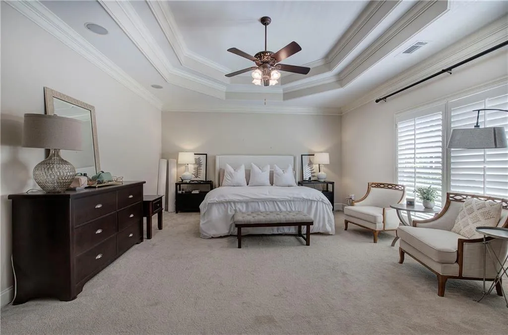 Atlanta, Georgia 30342, 4 Bedrooms Bedrooms, ,3 BathroomsBathrooms,Residential,Sold,7582560