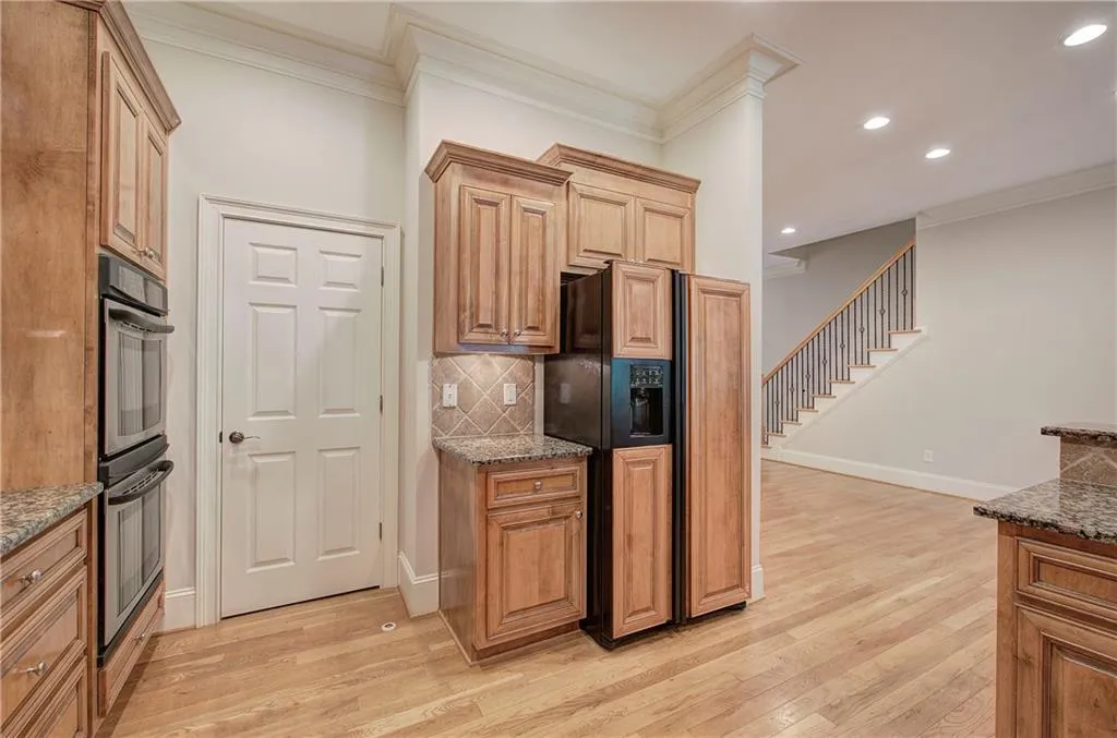 Atlanta, Georgia 30342, 4 Bedrooms Bedrooms, ,3 BathroomsBathrooms,Residential,Sold,7582560
