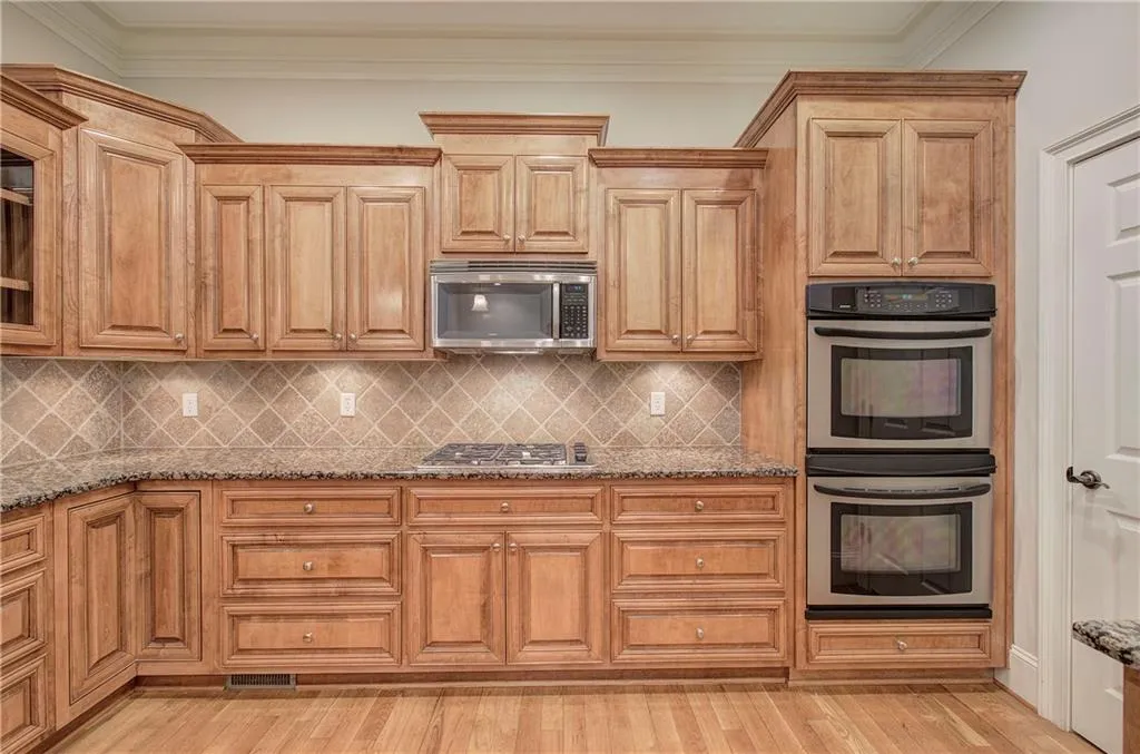 Atlanta, Georgia 30342, 4 Bedrooms Bedrooms, ,3 BathroomsBathrooms,Residential,Sold,7582560