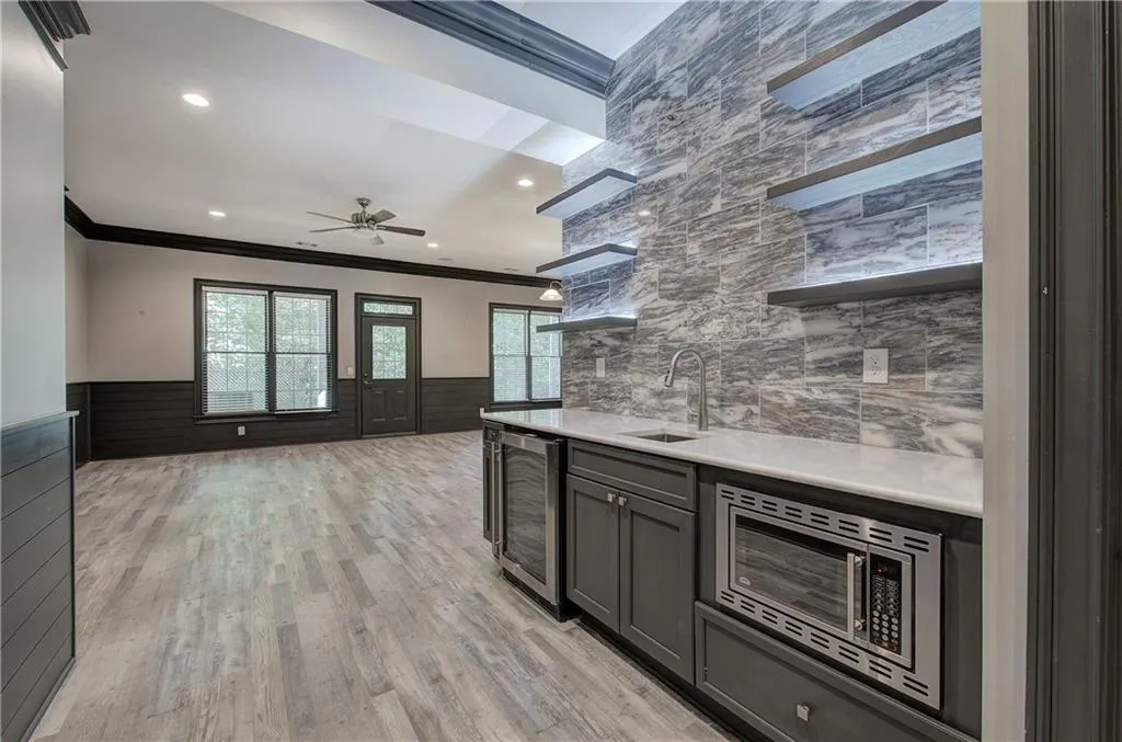 Atlanta, Georgia 30342, 4 Bedrooms Bedrooms, ,3 BathroomsBathrooms,Residential,Sold,7582560
