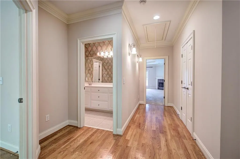Atlanta, Georgia 30342, 4 Bedrooms Bedrooms, ,3 BathroomsBathrooms,Residential,Sold,7582560
