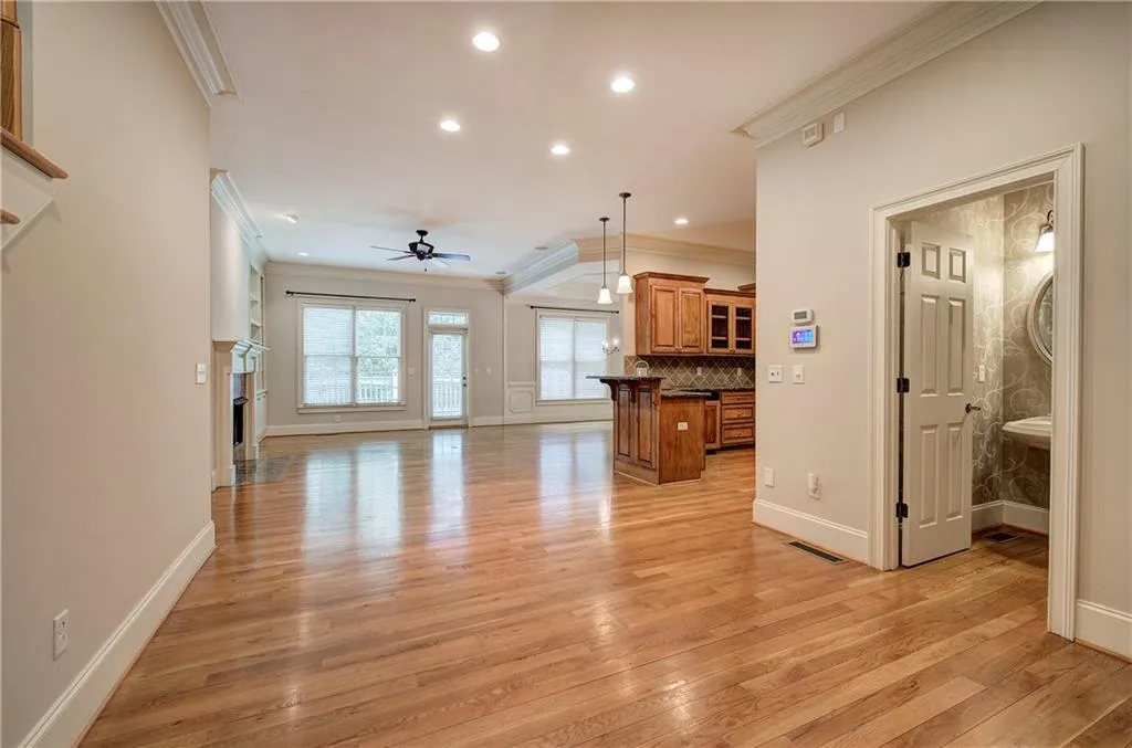 Atlanta, Georgia 30342, 4 Bedrooms Bedrooms, ,3 BathroomsBathrooms,Residential,Sold,7582560
