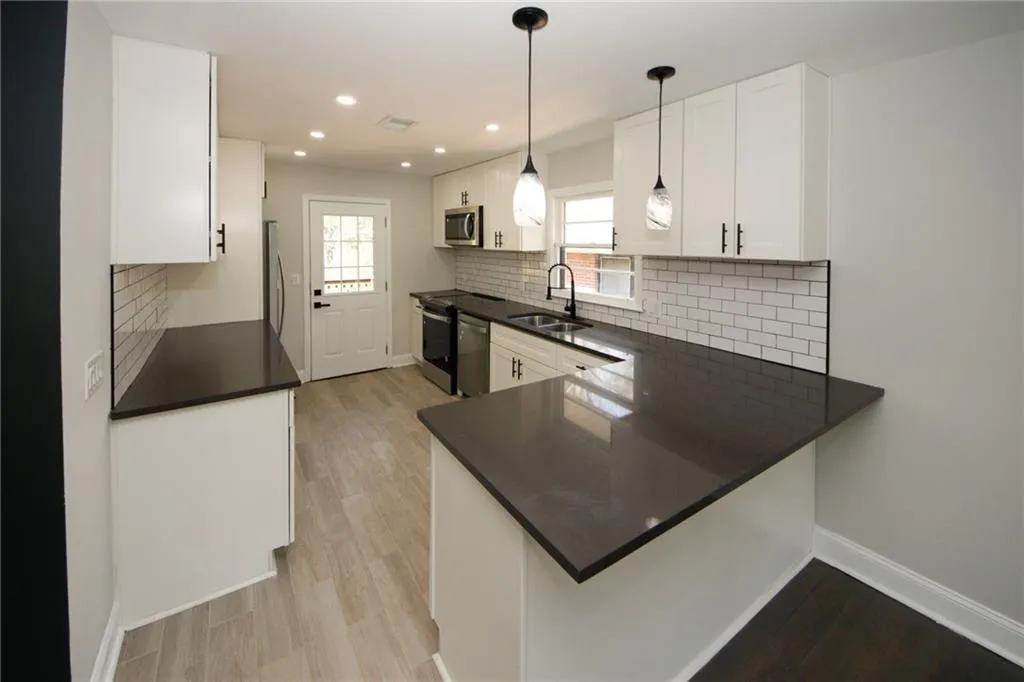 662 Gary Road Nw, Atlanta, Georgia 30318, 3 Bedrooms Bedrooms, ,3 BathroomsBathrooms,Residential,For Sale,662 Gary Road Nw,7603257