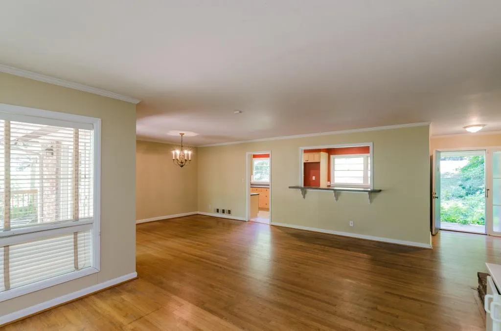 6310 Cherry Tree Lane, Sandy Springs, Georgia 30328, 3 Bedrooms Bedrooms, ,2 BathroomsBathrooms,Residential,Sold,6310 Cherry Tree Lane,5869697