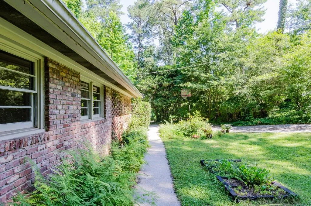 6310 Cherry Tree Lane, Sandy Springs, Georgia 30328, 3 Bedrooms Bedrooms, ,2 BathroomsBathrooms,Residential,Sold,6310 Cherry Tree Lane,5869697
