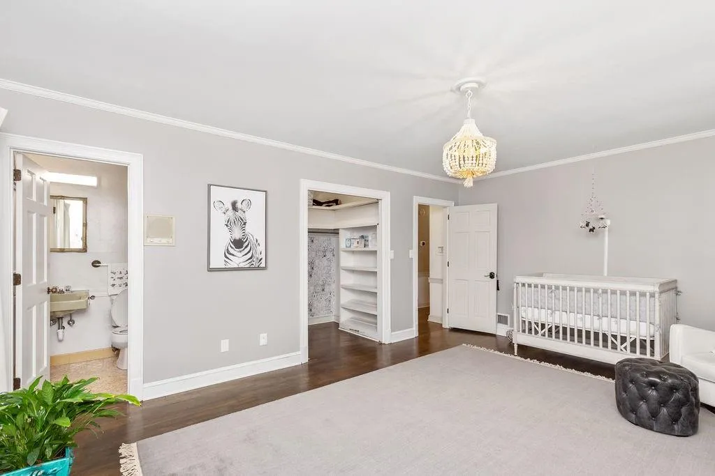 715 Fair Oaks Manor, Sandy Springs, Georgia 30327, 5 Bedrooms Bedrooms, ,4 BathroomsBathrooms,Residential,Sold,715 Fair Oaks Manor,6569952