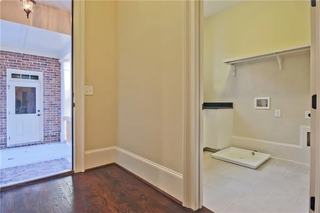 6315 Long Island Drive, Sandy Springs, Georgia 30328, 5 Bedrooms Bedrooms, ,5 BathroomsBathrooms,Residential,Sold,6315 Long Island Drive,5631153