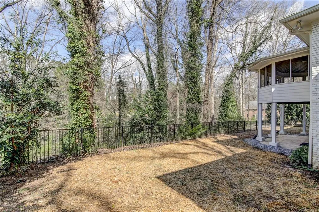 400 Franklin Road, Atlanta, Georgia 30342, 4 Bedrooms Bedrooms, ,3 BathroomsBathrooms,Residential,Sold,400 Franklin Road,5977061