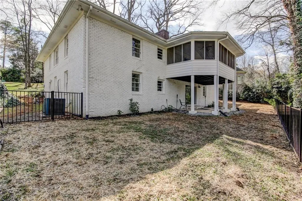 400 Franklin Road, Atlanta, Georgia 30342, 4 Bedrooms Bedrooms, ,3 BathroomsBathrooms,Residential,Sold,400 Franklin Road,5977061