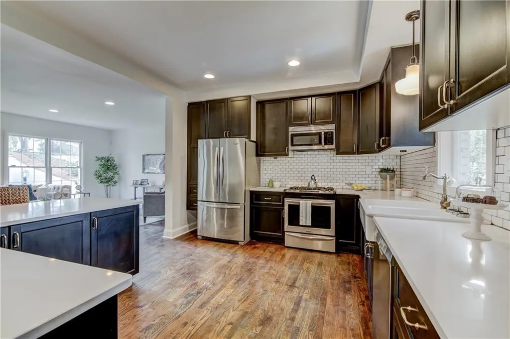 400 Franklin Road, Atlanta, Georgia 30342, 4 Bedrooms Bedrooms, ,3 BathroomsBathrooms,Residential,Sold,400 Franklin Road,5977061