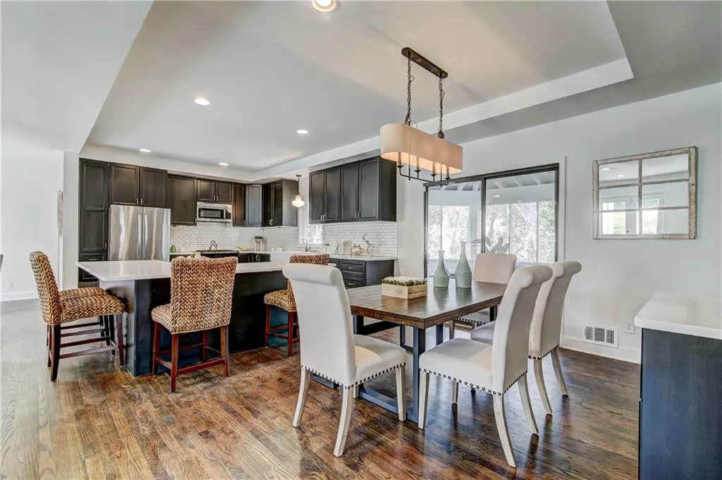 400 Franklin Road, Atlanta, Georgia 30342, 4 Bedrooms Bedrooms, ,3 BathroomsBathrooms,Residential,Sold,400 Franklin Road,5977061