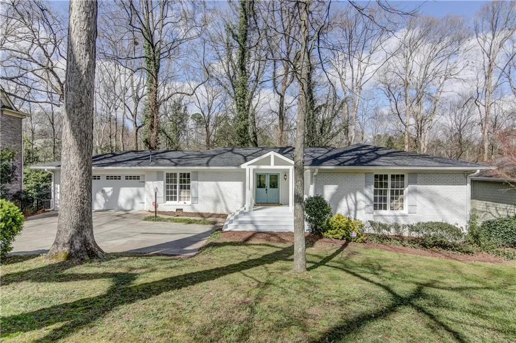 400 Franklin Road, Atlanta, Georgia 30342, 4 Bedrooms Bedrooms, ,3 BathroomsBathrooms,Residential,Sold,400 Franklin Road,5977061