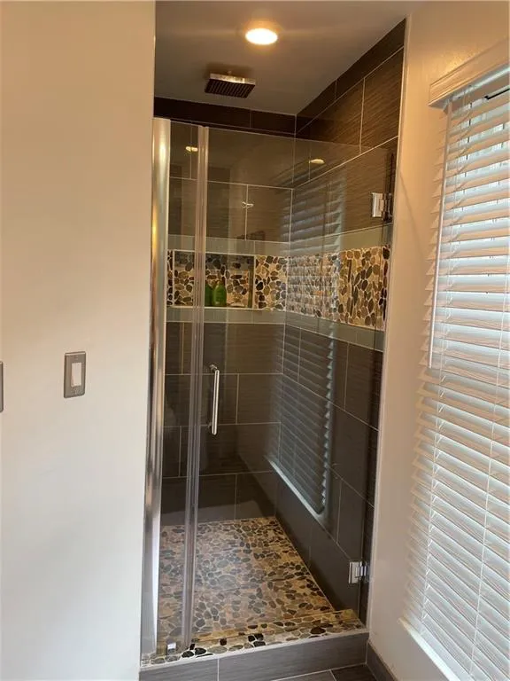 905 Garden Court, Sandy Springs, Georgia 30328, 2 Bedrooms Bedrooms, ,2 BathroomsBathrooms,Residential,Sold,905 Garden Court,6925504