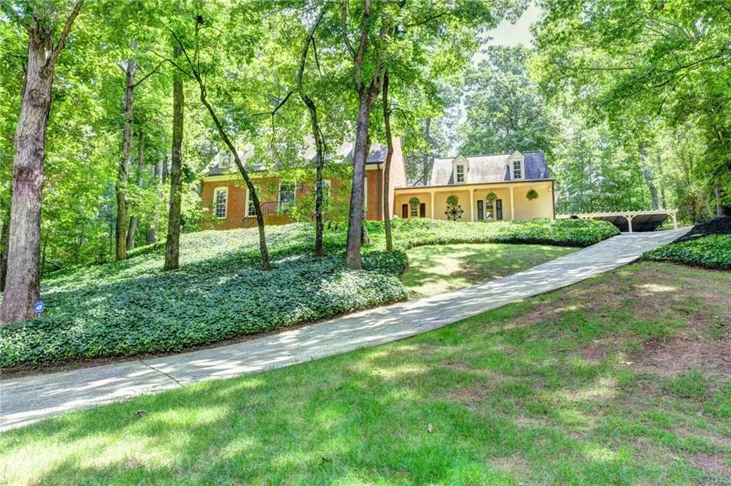 991 Lost Forest Drive, Atlanta, Georgia 30328, 5 Bedrooms Bedrooms, ,4 BathroomsBathrooms,Residential,Sold,991 Lost Forest Drive,6058833