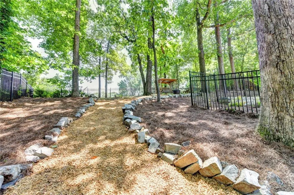 991 Lost Forest Drive, Atlanta, Georgia 30328, 5 Bedrooms Bedrooms, ,4 BathroomsBathrooms,Residential,Sold,991 Lost Forest Drive,6058833