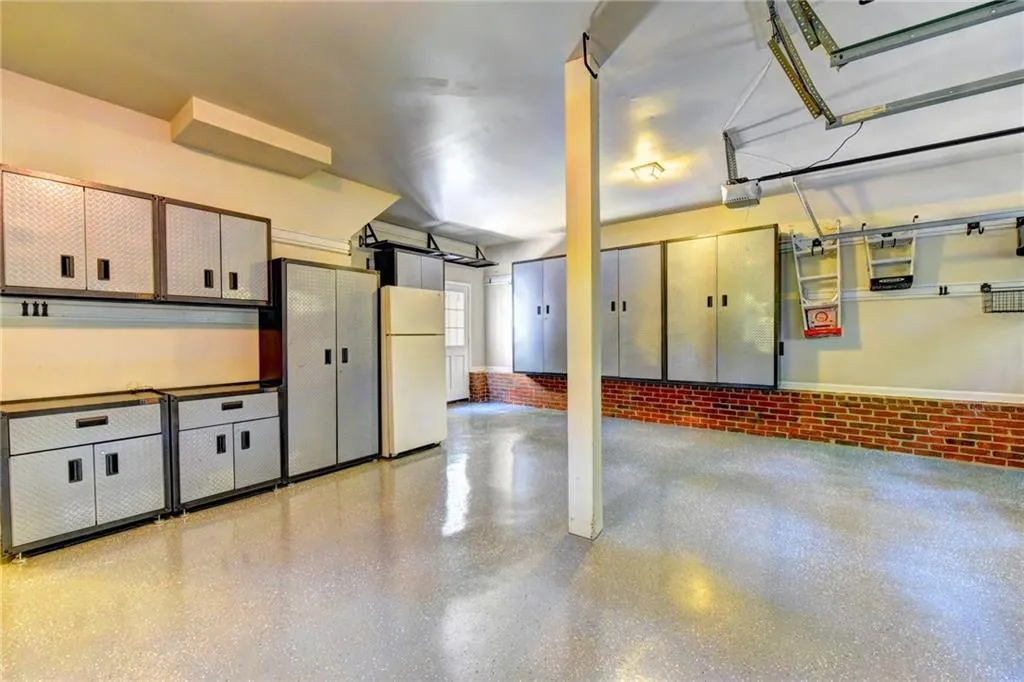 991 Lost Forest Drive, Atlanta, Georgia 30328, 5 Bedrooms Bedrooms, ,4 BathroomsBathrooms,Residential,Sold,991 Lost Forest Drive,6058833
