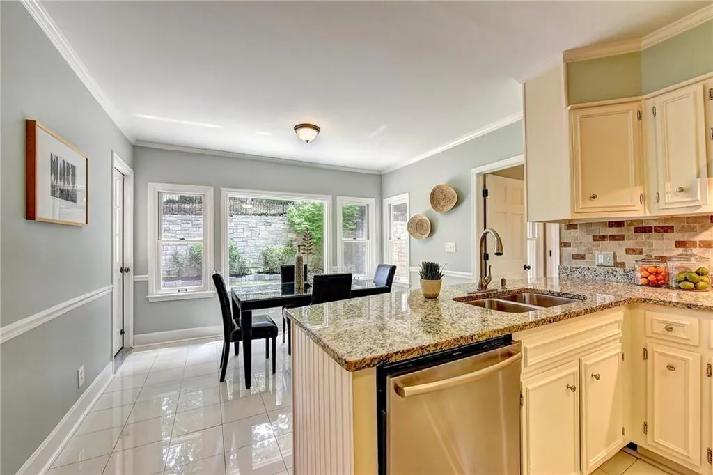 991 Lost Forest Drive, Atlanta, Georgia 30328, 5 Bedrooms Bedrooms, ,4 BathroomsBathrooms,Residential,Sold,991 Lost Forest Drive,6058833