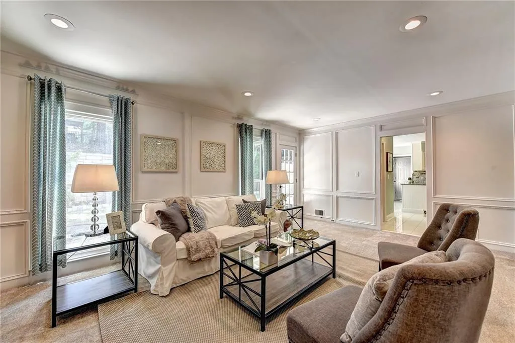 991 Lost Forest Drive, Atlanta, Georgia 30328, 5 Bedrooms Bedrooms, ,4 BathroomsBathrooms,Residential,Sold,991 Lost Forest Drive,6058833