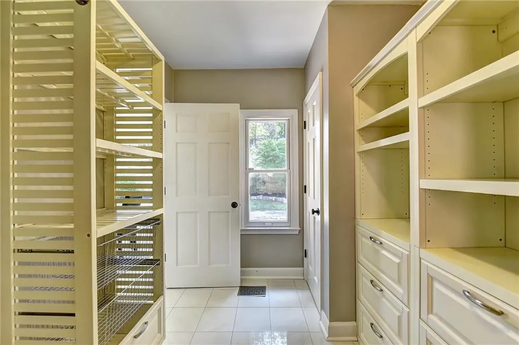 991 Lost Forest Drive, Atlanta, Georgia 30328, 5 Bedrooms Bedrooms, ,4 BathroomsBathrooms,Residential,Sold,991 Lost Forest Drive,6058833
