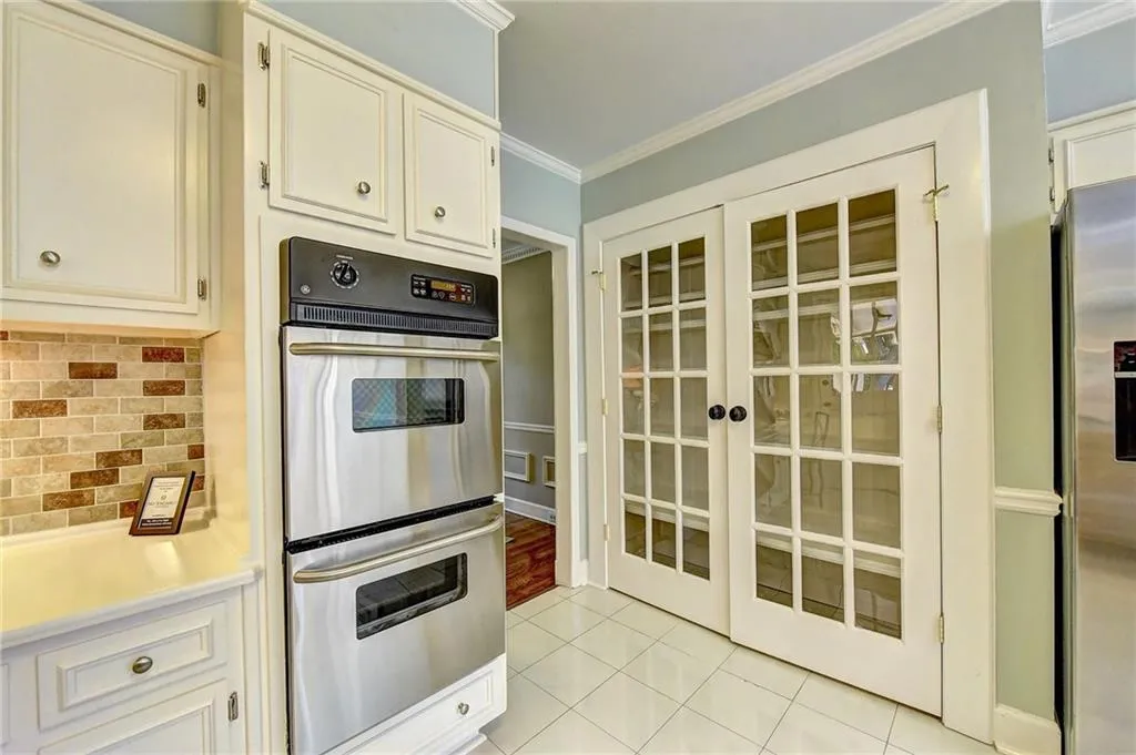991 Lost Forest Drive, Atlanta, Georgia 30328, 5 Bedrooms Bedrooms, ,4 BathroomsBathrooms,Residential,Sold,991 Lost Forest Drive,6058833