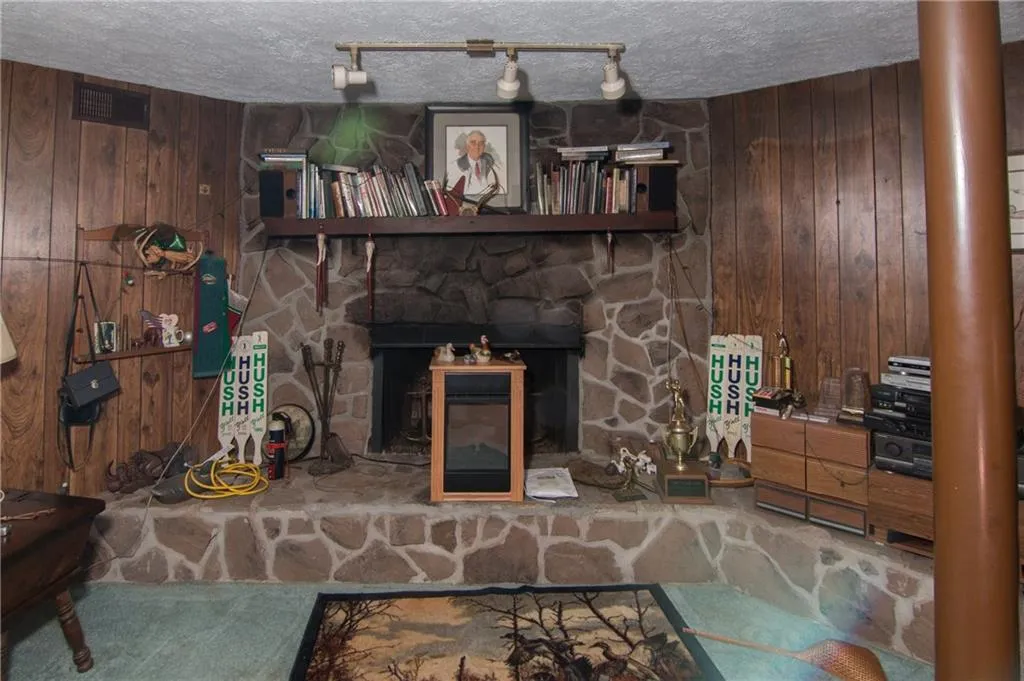 120 Stewart Drive, Sandy Springs, Georgia 30342, 4 Bedrooms Bedrooms, ,3 BathroomsBathrooms,Residential,Sold,120 Stewart Drive,5608184