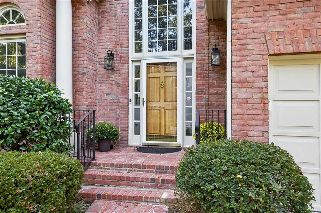 500 Cameron Manor Way, Sandy Springs, Georgia 30328, 4 Bedrooms Bedrooms, ,4 BathroomsBathrooms,Residential,For Sale,500 Cameron Manor Way,7657684