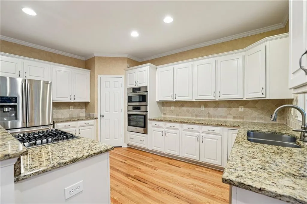 500 Cameron Manor Way, Sandy Springs, Georgia 30328, 4 Bedrooms Bedrooms, ,4 BathroomsBathrooms,Residential,For Sale,500 Cameron Manor Way,7657684