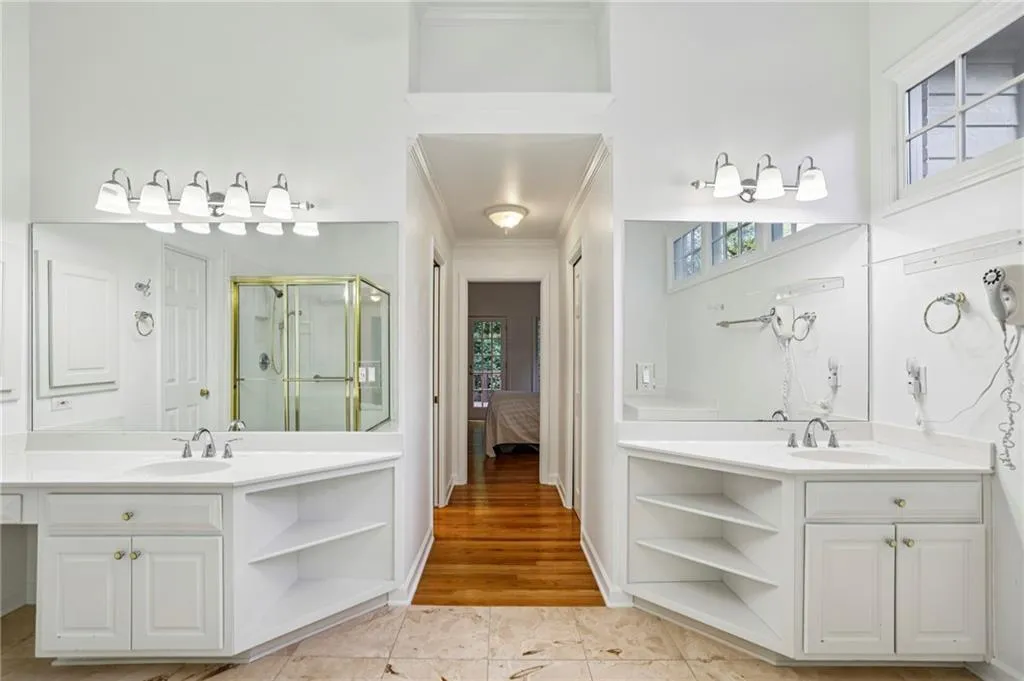 500 Cameron Manor Way, Sandy Springs, Georgia 30328, 4 Bedrooms Bedrooms, ,4 BathroomsBathrooms,Residential,For Sale,500 Cameron Manor Way,7657684