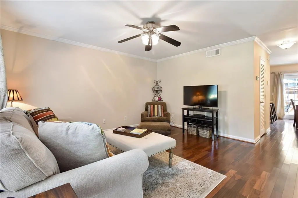 1101 Collier Road Nw Unit E3, Atlanta, Georgia 30318, 2 Bedrooms Bedrooms, ,1 BathroomBathrooms,Residential,Sold,1101 Collier Road Nw Unit E3,5874835