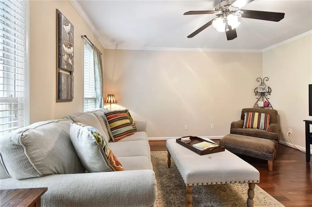 1101 Collier Road Nw Unit E3, Atlanta, Georgia 30318, 2 Bedrooms Bedrooms, ,1 BathroomBathrooms,Residential,Sold,1101 Collier Road Nw Unit E3,5874835