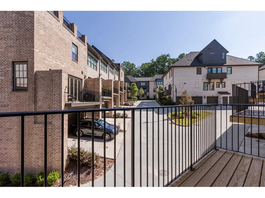 6719 Encore Boulevard, Sandy Springs, Georgia 30328, 3 Bedrooms Bedrooms, ,3 BathroomsBathrooms,Residential,Sold,6719 Encore Boulevard,6785149