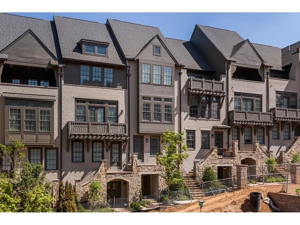 6719 Encore Boulevard, Sandy Springs, Georgia 30328, 3 Bedrooms Bedrooms, ,3 BathroomsBathrooms,Residential,Sold,6719 Encore Boulevard,6785149