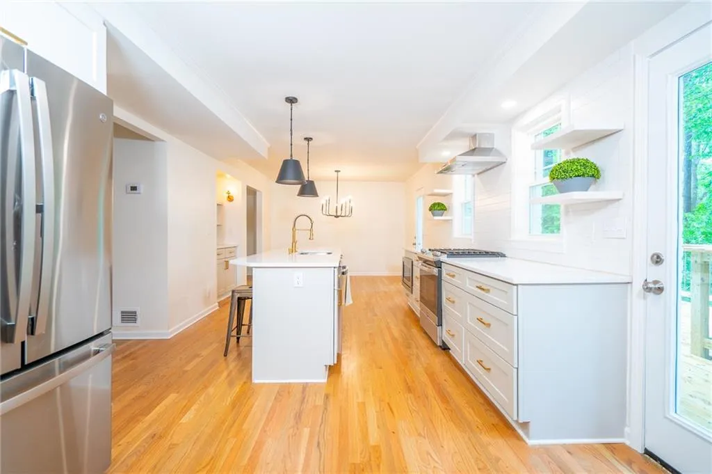 220 N Mill Road, Atlanta, Georgia 30328, 4 Bedrooms Bedrooms, ,2 BathroomsBathrooms,Residential,Sold,220 N Mill Road,6790569