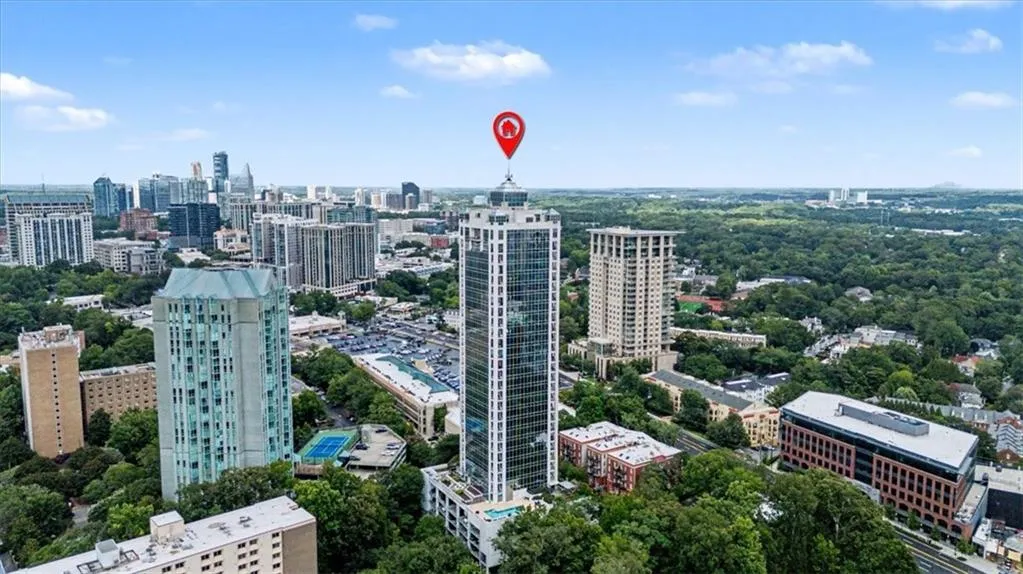 2828 Peachtree Road Ne Unit 802, Atlanta, Georgia 30305, 2 Bedrooms Bedrooms, 0 ,2 BathroomsBathrooms,Residential,For Sale,2828 Peachtree Road Ne Unit 802,7809406