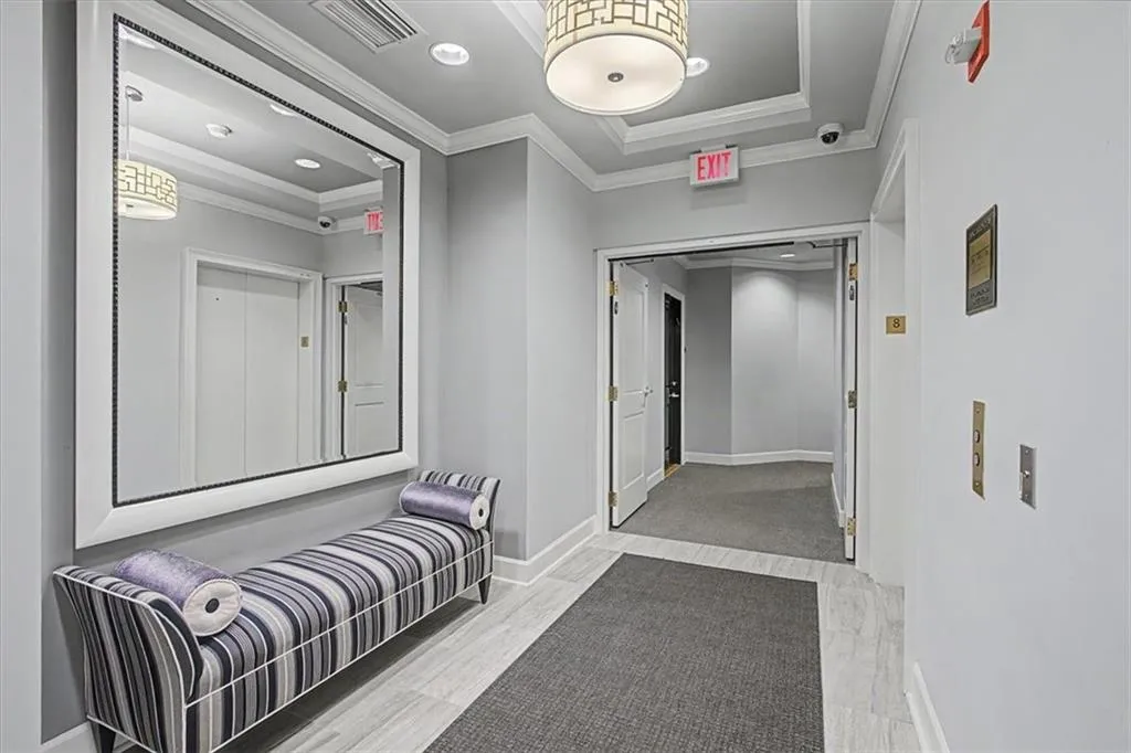 2828 Peachtree Road Ne Unit 802, Atlanta, Georgia 30305, 2 Bedrooms Bedrooms, 0 ,2 BathroomsBathrooms,Residential,For Sale,2828 Peachtree Road Ne Unit 802,7809406