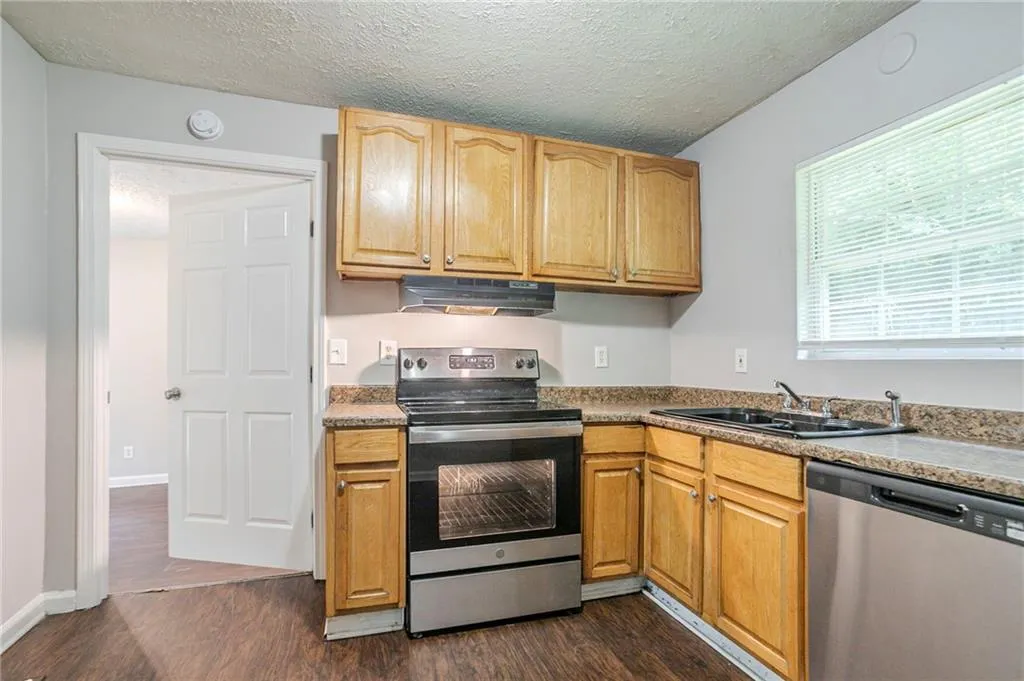 2757 Revere Drive Nw, Atlanta, Georgia 30318, 3 Bedrooms Bedrooms, ,2 BathroomsBathrooms,Residential,For Sale,2757 Revere Drive Nw,7594616