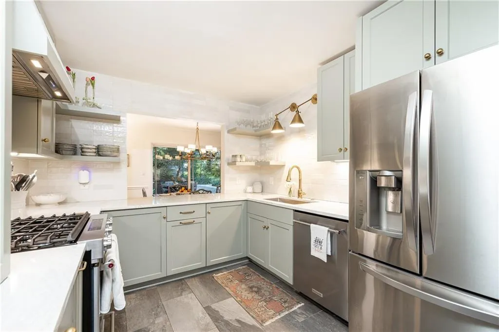 5614 Colton Drive, Sandy Springs, Georgia 30342, 3 Bedrooms Bedrooms, 0 ,2 BathroomsBathrooms,Residential,For Sale,5614 Colton Drive,7854376