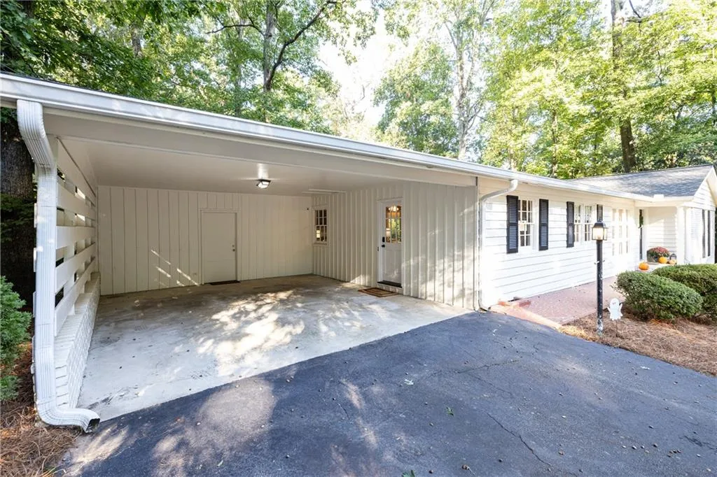 5614 Colton Drive, Sandy Springs, Georgia 30342, 3 Bedrooms Bedrooms, 0 ,2 BathroomsBathrooms,Residential,For Sale,5614 Colton Drive,7854376