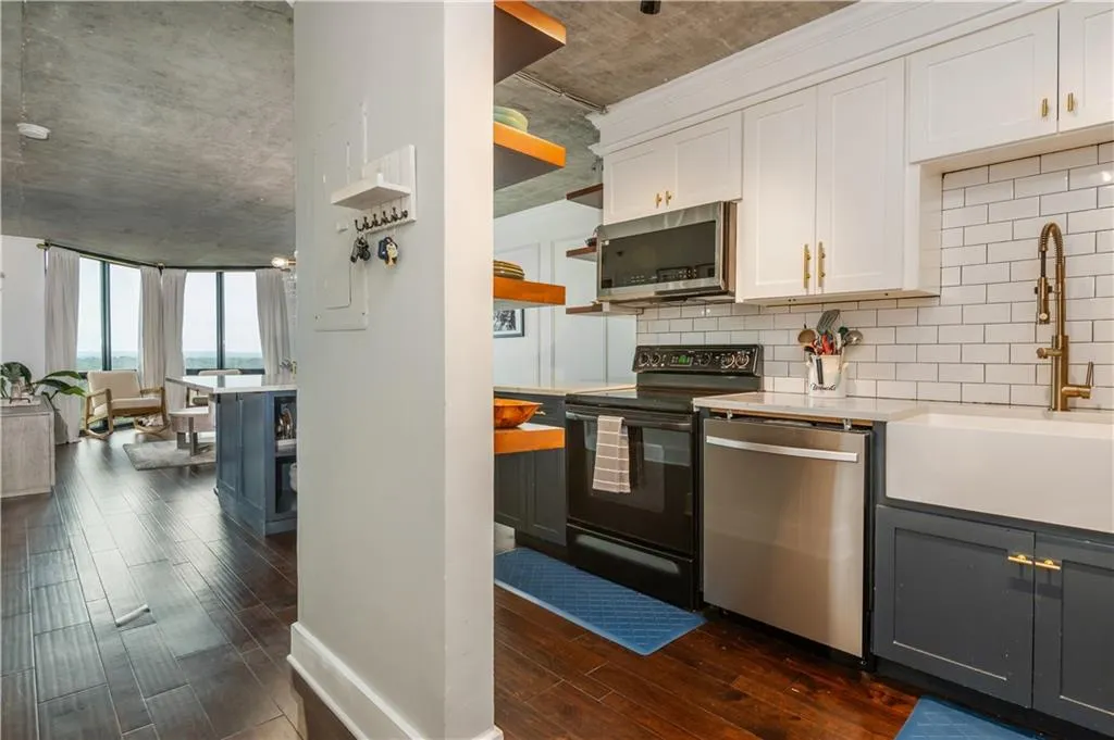 2870 Pharr Court South Nw Unit 2007, Atlanta, Georgia 30305, 1 Bedroom Bedrooms, ,1 BathroomBathrooms,Residential,For Sale,2870 Pharr Court South Nw Unit 2007,7670659