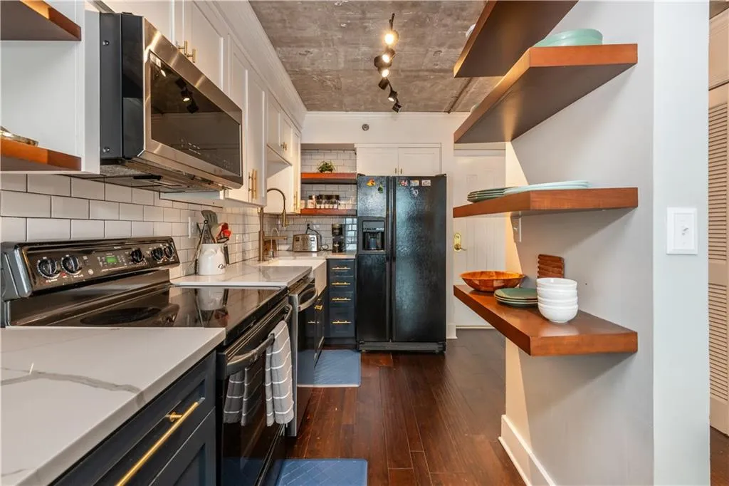 2870 Pharr Court South Nw Unit 2007, Atlanta, Georgia 30305, 1 Bedroom Bedrooms, ,1 BathroomBathrooms,Residential,For Sale,2870 Pharr Court South Nw Unit 2007,7670659