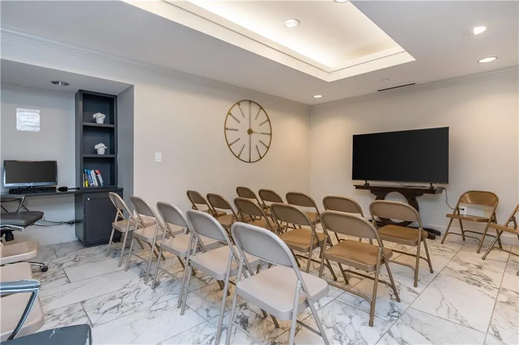 2870 Pharr Court South Nw Unit 2007, Atlanta, Georgia 30305, 1 Bedroom Bedrooms, ,1 BathroomBathrooms,Residential,For Sale,2870 Pharr Court South Nw Unit 2007,7670659