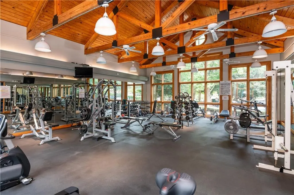 2870 Pharr Court South Nw Unit 2007, Atlanta, Georgia 30305, 1 Bedroom Bedrooms, ,1 BathroomBathrooms,Residential,For Sale,2870 Pharr Court South Nw Unit 2007,7670659