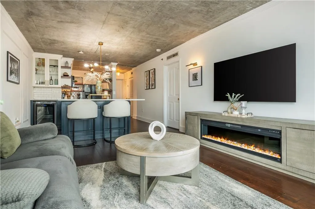 2870 Pharr Court South Nw Unit 2007, Atlanta, Georgia 30305, 1 Bedroom Bedrooms, ,1 BathroomBathrooms,Residential,For Sale,2870 Pharr Court South Nw Unit 2007,7670659