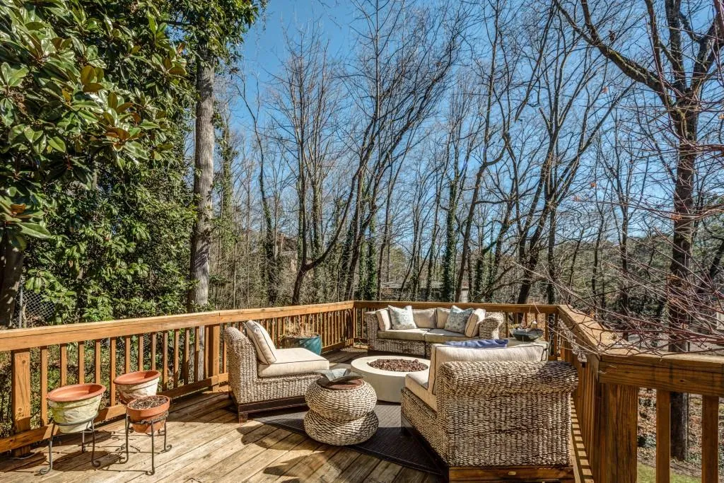 7105 Brandon Mill Road, Sandy Springs, Georgia 30328, 4 Bedrooms Bedrooms, ,2 BathroomsBathrooms,Residential,Sold,7105 Brandon Mill Road,5957183