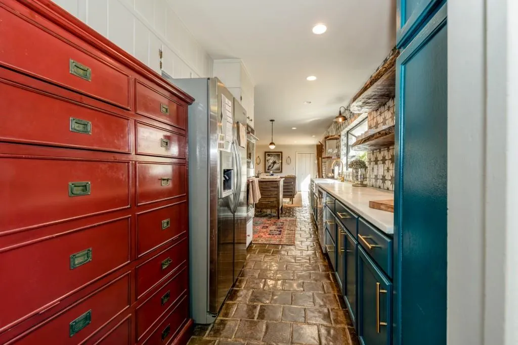 7105 Brandon Mill Road, Sandy Springs, Georgia 30328, 4 Bedrooms Bedrooms, ,2 BathroomsBathrooms,Residential,Sold,7105 Brandon Mill Road,5957183