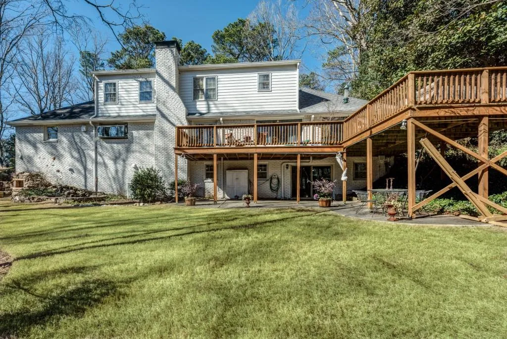 7105 Brandon Mill Road, Sandy Springs, Georgia 30328, 4 Bedrooms Bedrooms, ,2 BathroomsBathrooms,Residential,Sold,7105 Brandon Mill Road,5957183